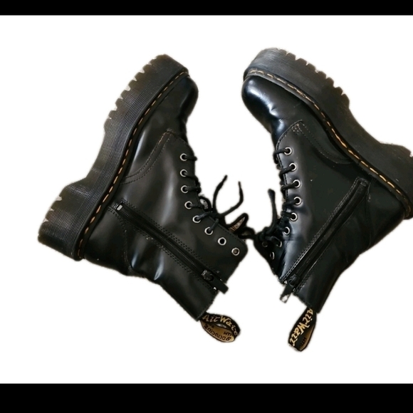 Dr. Marten Unisex Black Jadon Platform Boot In Black In Polished Smooth 9W 8M - Picture 9 of 15